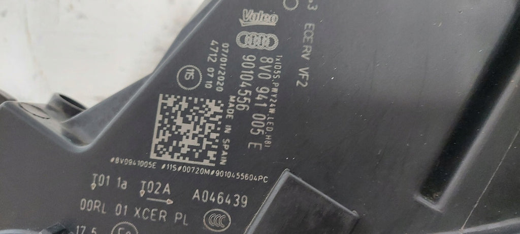 Frontscheinwerfer Audi A3 8V0941005E LED Ein Stück (Rechts oder Links) Headlight