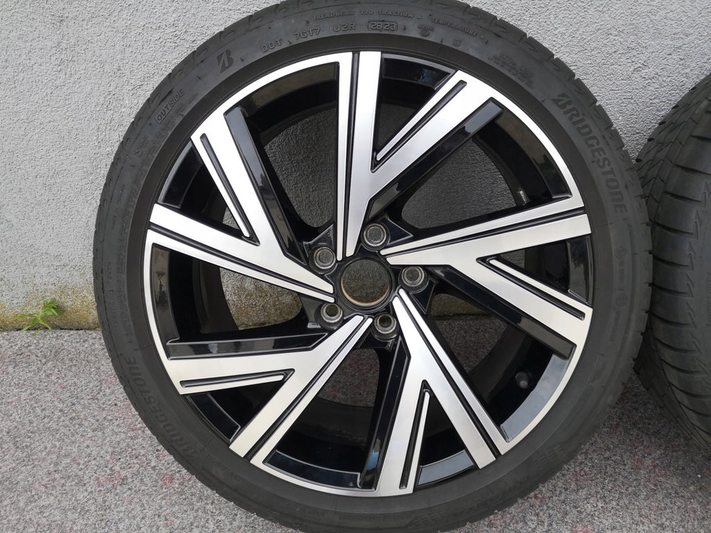 1x Alufelge 18 Zoll 7.5" 5x112 51ET 5H0601025AE VW Golf Viii Rim Wheel FEL6369448066er