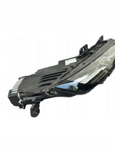 Laden Sie das Bild in den Galerie-Viewer, Frontscheinwerfer BMW 7 9879936-13 Rechts Scheinwerfer Headlight SCH7741413637on