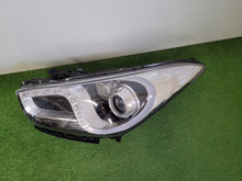 Laden Sie das Bild in den Galerie-Viewer, Frontscheinwerfer Hyundai I40 Q3507DF Links Scheinwerfer Headlight