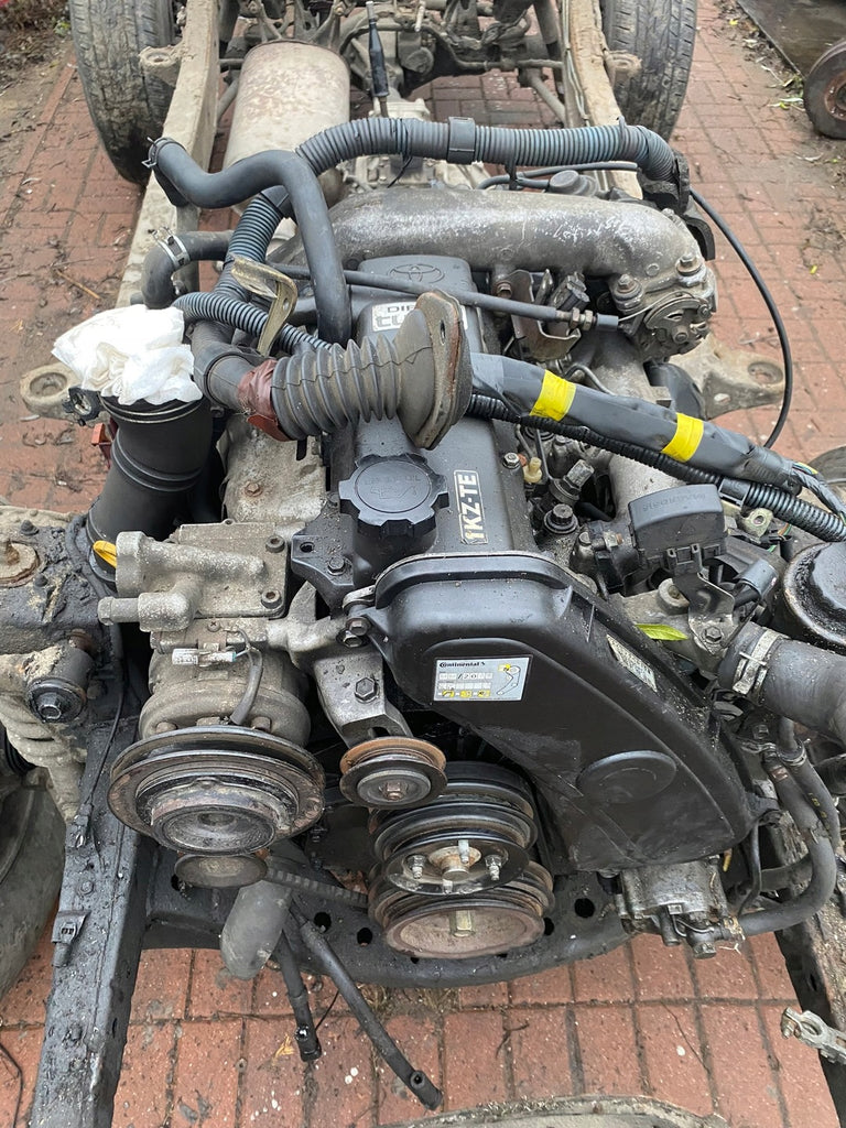 Motor Toyota Land Cruiser 90 227 178TKm Diesel Engine Unkomplett