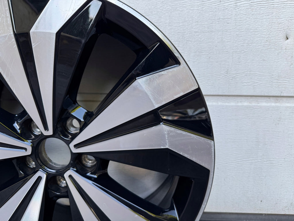 1x Alufelge 17 Zoll 6.5" 5x100 39ET Glanz Schwarz 2GM601025E VW T-Cross FEL3995915972qc