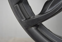 Laden Sie das Bild in den Galerie-Viewer, 1x Alufelge 18 Zoll 8.0&quot; 5x120 52ET Glanz Graphit 7845871, 7847414 BMW 1