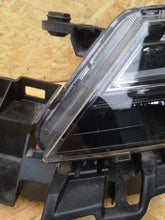 Laden Sie das Bild in den Galerie-Viewer, Frontscheinwerfer Seat Ateca 576941007D Links Scheinwerfer Headlight