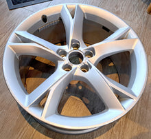 Laden Sie das Bild in den Galerie-Viewer, 1x Alufelge 19 Zoll 8.5" 5x112 32ET Glanz Silber 4G8601025C Audi Rim Wheel FEL7077597135id