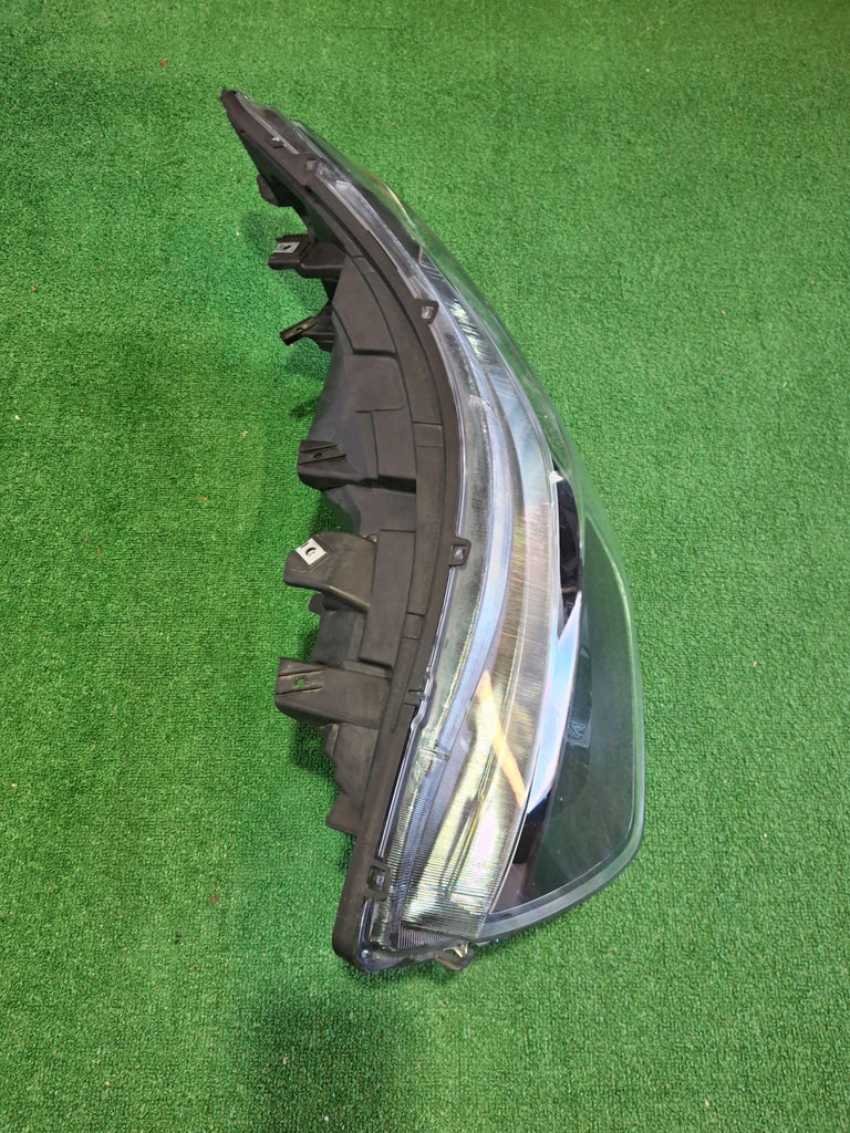 Frontscheinwerfer Iveco Daily IV 05802476874 Links Scheinwerfer Headlight SCH2079385152je