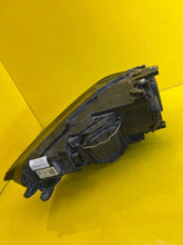 Load image into Gallery viewer, Frontscheinwerfer VW Golf Sportsvan 517941034B Xenon Rechts Headlight SCH8879434950gn