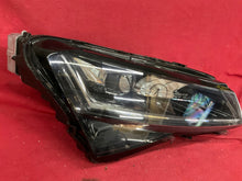 Laden Sie das Bild in den Galerie-Viewer, Frontscheinwerfer Skoda Superb III 3V1941016D Full LED Rechts Headlight SCH4571612706jg
