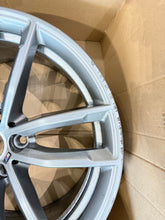 Laden Sie das Bild in den Galerie-Viewer, 1x Alufelge 18 Zoll 8.0&quot; 5x112 30ET 8093405 BMW G31 G30 Rim Wheel