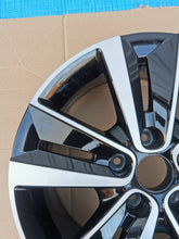 Laden Sie das Bild in den Galerie-Viewer, 1x Alufelge 17 Zoll 7.0&quot; 5x114.3 43ET A4204010700 Mercedes-Benz Citan Rim Wheel