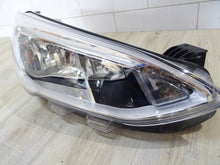 Laden Sie das Bild in den Galerie-Viewer, Frontscheinwerfer Ford Focus JX7B-13W029-AE Rechts Scheinwerfer Headlight