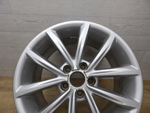 Load image into Gallery viewer, 1x Alufelge 17 Zoll 8.5&quot; 5x112 50ET Glanz Silber 8J0601025 Audi Tt Rim Wheel