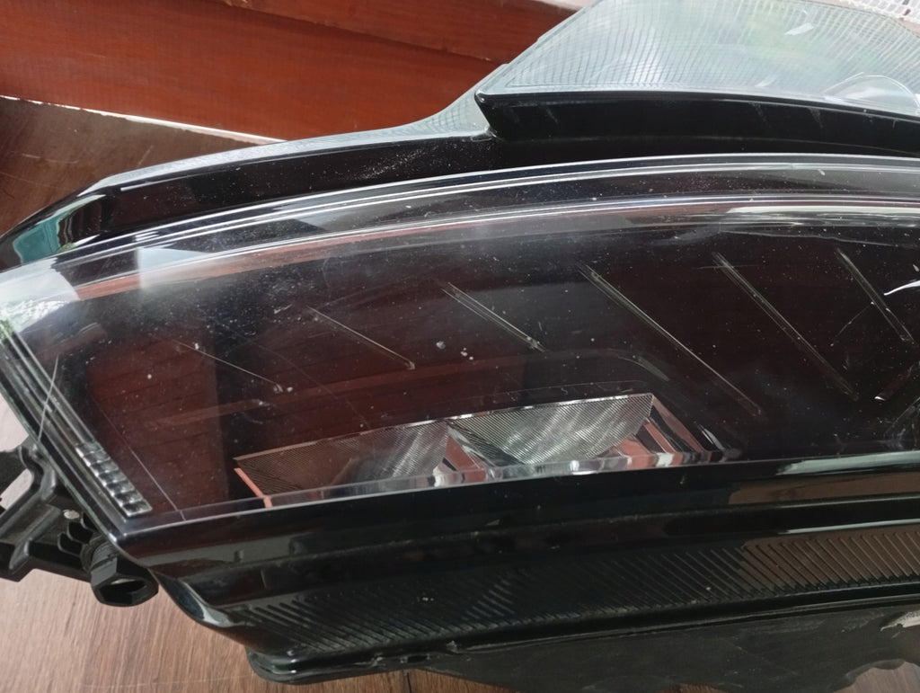 Frontscheinwerfer Skoda Karoq 57B941016B LED Rechts Scheinwerfer Headlight SCH9343803848bd