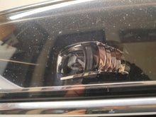 Laden Sie das Bild in den Galerie-Viewer, Frontscheinwerfer VW Passat B8 3G1941081P LED Links Scheinwerfer Headlight SCH7553831989ot