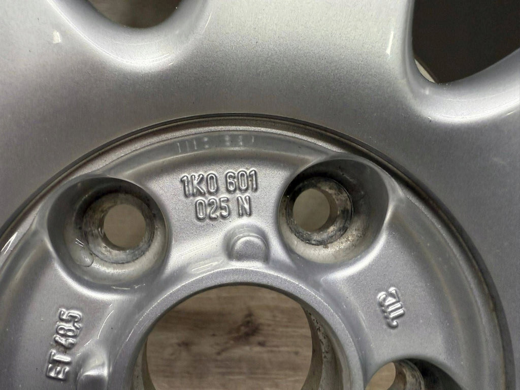 1x Alufelge 17 Zoll 1K0601025N VW Golf V Rim Wheel FEL5911219719vp