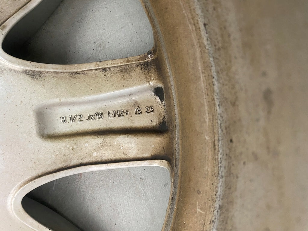 1x Alufelge 19 Zoll 8.5" 5x120 25ET Glanz Schwarz 6775390 BMW 7 F01 F04 FEL8442210052he