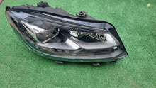 Laden Sie das Bild in den Galerie-Viewer, Frontscheinwerfer VW Touran 1t1 1T1941752E Rechts Scheinwerfer Headlight