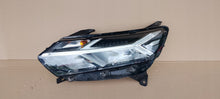 Load image into Gallery viewer, Frontscheinwerfer Dacia Sandero III Jogger 260607161R LED Links Headlight SCH8834490909qj