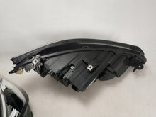 Load image into Gallery viewer, Frontscheinwerfer VW Golf VIII 5H1941005 5H1941006 LED Rechts oder Links SCH8224148521wt