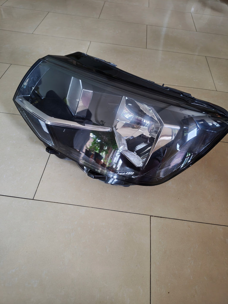 Frontscheinwerfer VW Transporter 046708 Links Scheinwerfer Headlight SCH2051352430tl