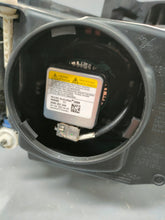 Laden Sie das Bild in den Galerie-Viewer, Frontscheinwerfer Audi A3 8V0941031AE Xenon Links Scheinwerfer Headlight