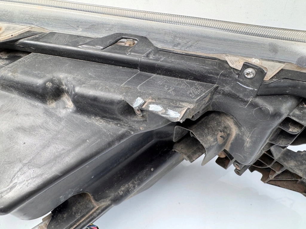 Frontscheinwerfer Toyota Hilux VIII LED Ein Stück (Rechts oder Links) Headlight SCH1731916068er