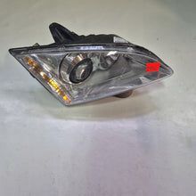 Laden Sie das Bild in den Galerie-Viewer, Frontscheinwerfer Ford Focus 4M51-13099-GC Rechts Scheinwerfer Headlight SCH1500762350rn