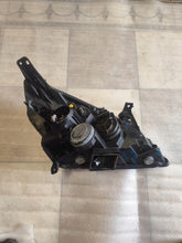 Laden Sie das Bild in den Galerie-Viewer, Frontscheinwerfer Opel Vectra C 89312359 LED Links Scheinwerfer Headlight SCH8166504278yj