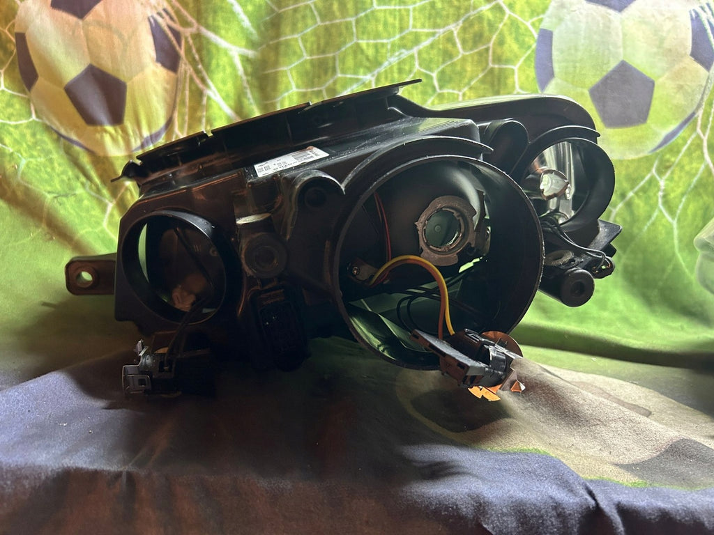 Frontscheinwerfer VW Passat 3C0941005J 3C0941006J Ein Satz Headlight SCH9056272521km