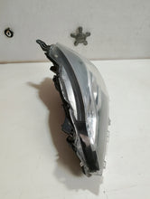 Load image into Gallery viewer, Frontscheinwerfer Toyota Yaris Links Scheinwerfer Headlight