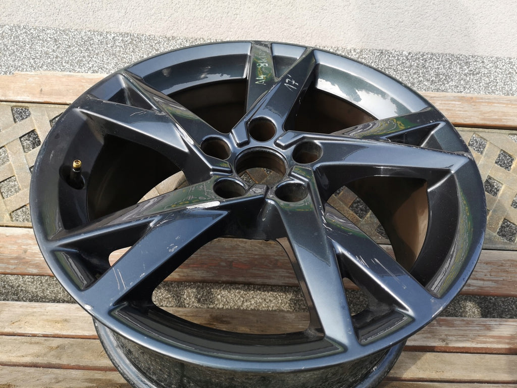 1x Alufelge 17 Zoll 7.5" 5x112 38ET Glanz Graphit 8W0601025K Audi A5 A4