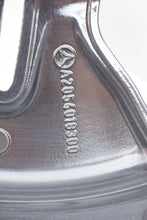 Laden Sie das Bild in den Galerie-Viewer, 1x Alufelge 18 Zoll 8.5" 5x112 56ET Glanz Schwarz A2054018300 Mercedes-Benz FEL7411421869jo