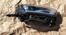 Laden Sie das Bild in den Galerie-Viewer, Frontscheinwerfer Audi Q3 8U0941006 0500227125 Rechts Scheinwerfer Headlight SCH2500275624gx