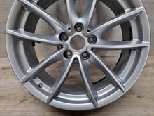 Laden Sie das Bild in den Galerie-Viewer, 1x Alufelge 18 Zoll 7.0" 5x112 22ET Glanz Silber 6880047 BMW X3 G01 X4 G02 FEL5932461062zw