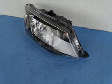 Laden Sie das Bild in den Galerie-Viewer, Frontscheinwerfer Skoda Fabia III 6V1941016C Rechts Scheinwerfer Headlight SCH7210656084cw