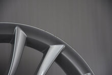 Laden Sie das Bild in den Galerie-Viewer, 1x Alufelge 18 Zoll 8.0" 5x120 34ET Glanz Silber 74906987 BMW 1 Rim Wheel FEL4395561179ng