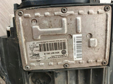 Laden Sie das Bild in den Galerie-Viewer, Frontscheinwerfer VW Passat 3C0941751G Xenon Links Scheinwerfer Headlight SCH3231393773fk