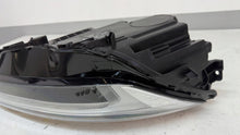 Laden Sie das Bild in den Galerie-Viewer, Frontscheinwerfer Volvo Xc60 32338977 Rechts Scheinwerfer Headlight SCH6586664394fp