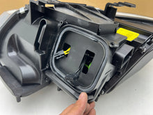 Load image into Gallery viewer, Frontscheinwerfer BMW 3 E93 E92 7273212-05 LED Rechts Scheinwerfer Headlight SCH2565453588kq