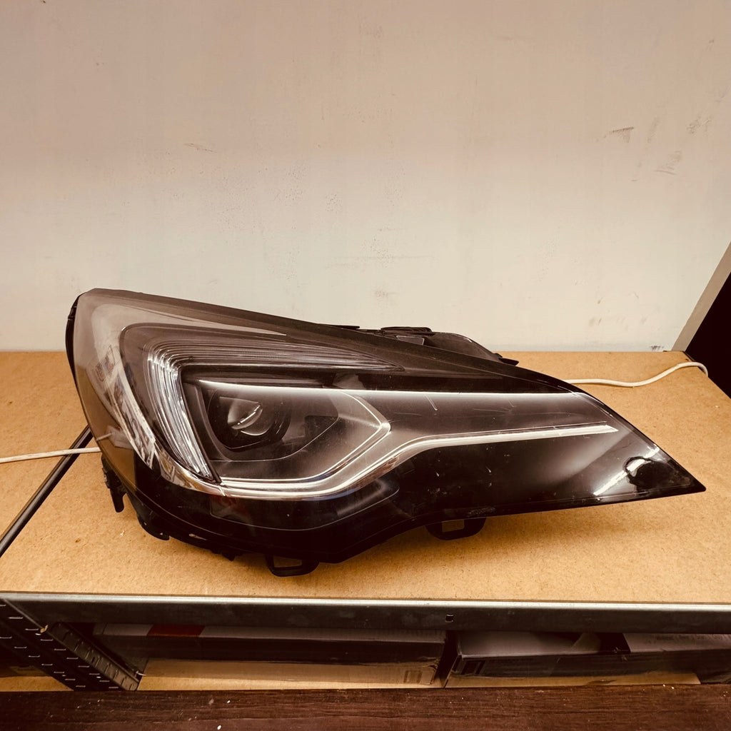 Frontscheinwerfer Opel Astra 39077807 LED Rechts Scheinwerfer Headlight SCH2544036321xu