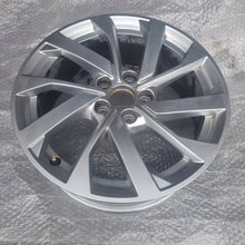 Laden Sie das Bild in den Galerie-Viewer, 1x Alufelge 16 Zoll 6.5" 5x112 40ET Glanz Silber 82A601025B Audi Rim Wheel FEL5237663473pl