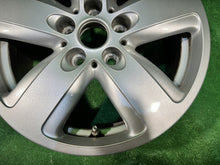 Laden Sie das Bild in den Galerie-Viewer, 1x Alufelge 16 Zoll 7.0" 5x112 41ET 6856029 Mini Countryman F60 Rim Wheel FEL5849122691ip