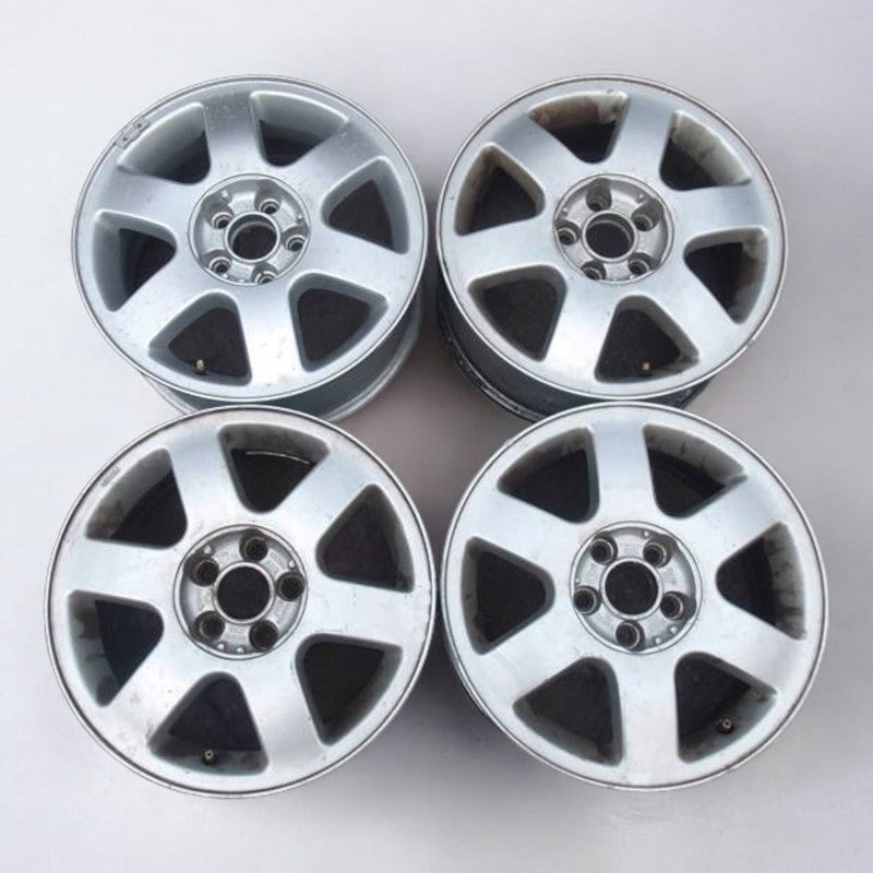 4x Alufelge 15 Zoll 6.0" 5x100 38ET 8L0601025F Audi A3 Rim Wheel