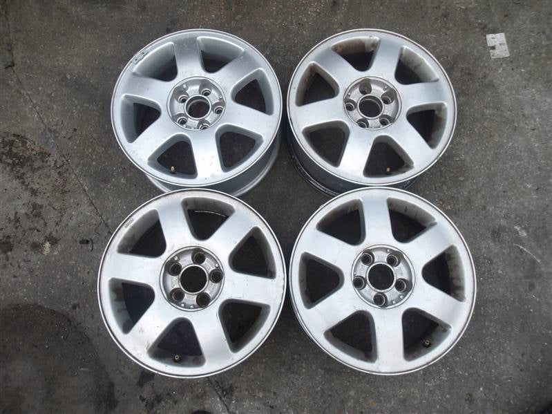 4x Alufelge 15 Zoll 6.0" 5x100 38ET 8L0601025F Audi A3 Rim Wheel