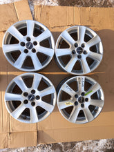 Load image into Gallery viewer, 4x Alufelge 15 Zoll 6.5" 5x100 35ET KBA45850 Skoda Octavia I Fabia Avensis FEL4377470987jn