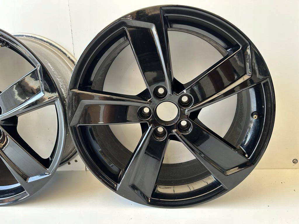 1x Alufelge 18 Zoll 8.0" 5x112 46ET 8V0601025DF Audi A3 Rim Wheel