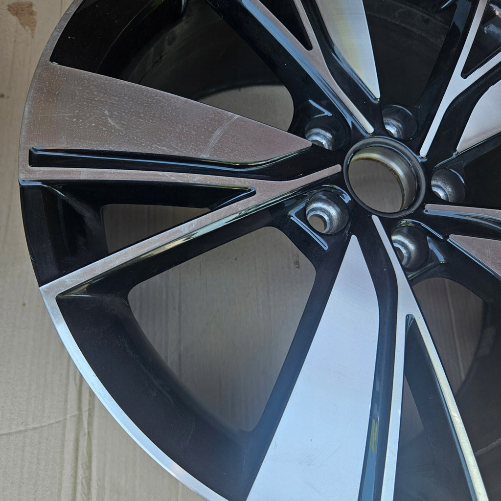 1x Alufelge 18 Zoll 5x112 Glanz 5H0601025J VW Golf Viii Rim Wheel FEL1443562413ti