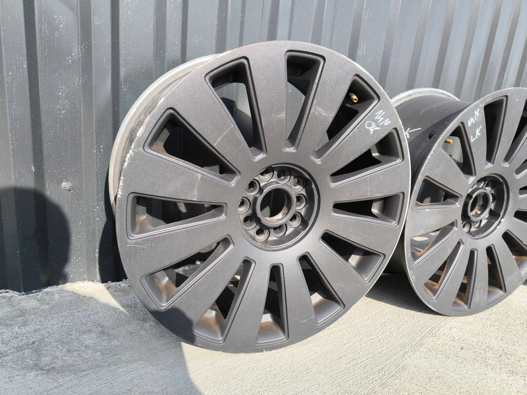 4x Alufelge 18 Zoll 8.0" 5x112 45ET Glanz Silber Audi A4 A3 Rim Wheel