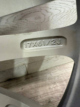 Laden Sie das Bild in den Galerie-Viewer, 1x Alufelge 17 Zoll 6.5" 5x114.3 50ET 43210-61M72 Suzuki Vitara I Sx4 S-Cross FEL2733994784vt