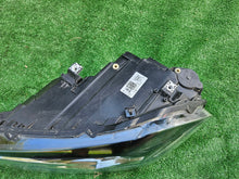 Load image into Gallery viewer, Frontscheinwerfer VW Polo 2G1941035H Halogen Links Scheinwerfer Headlight